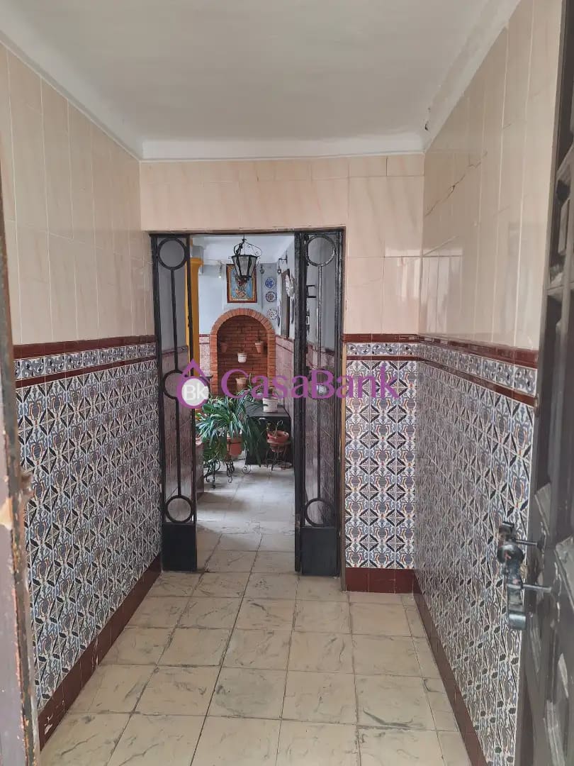 7 sypialnia Dom na sprzedaż w Miasto Kordoba z garażem - 285 000 € (Ref: 9904855)