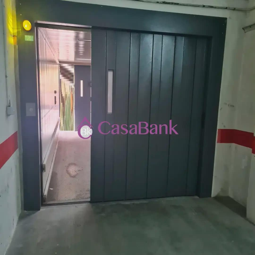 Garagem para venda em Cordova cidade - 22 000 € (Ref: 9904857)