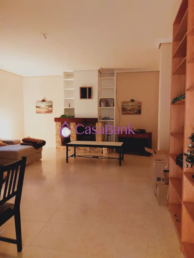 4 sypialnia Willa na sprzedaż w Miasto Kordoba z basenem garażem - 200 000 € (Ref: 9904858)