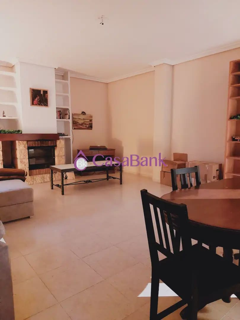 4 sypialnia Willa na sprzedaż w Miasto Kordoba z basenem garażem - 200 000 € (Ref: 9904858)