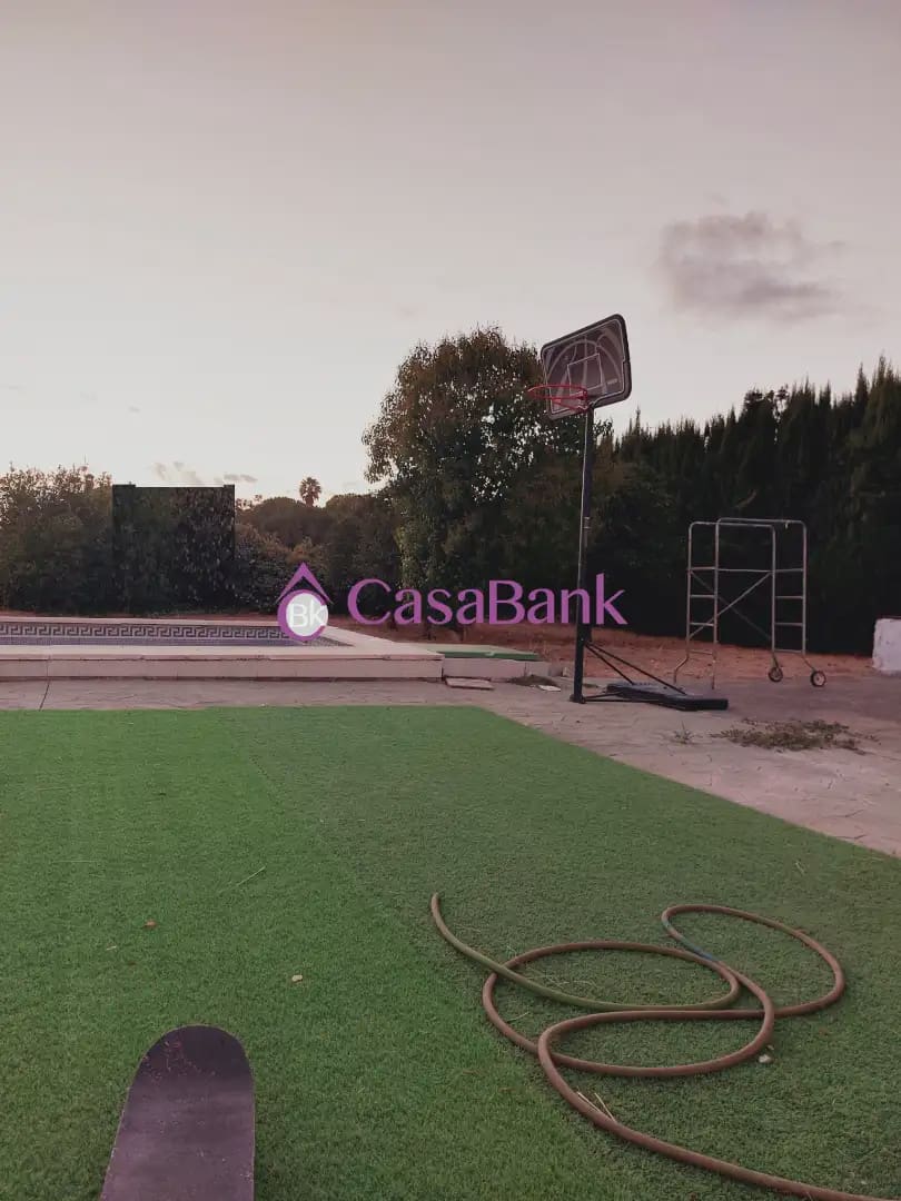4 sypialnia Willa na sprzedaż w Miasto Kordoba z basenem garażem - 200 000 € (Ref: 9904858)