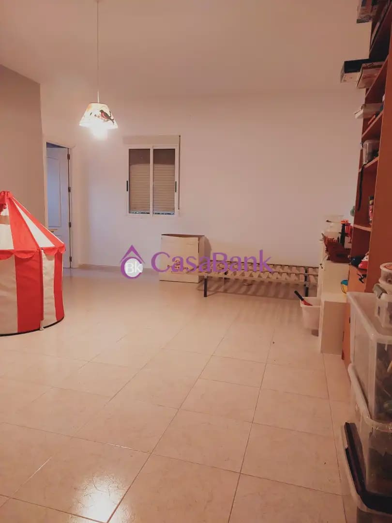 4 sypialnia Willa na sprzedaż w Miasto Kordoba z basenem garażem - 200 000 € (Ref: 9904858)
