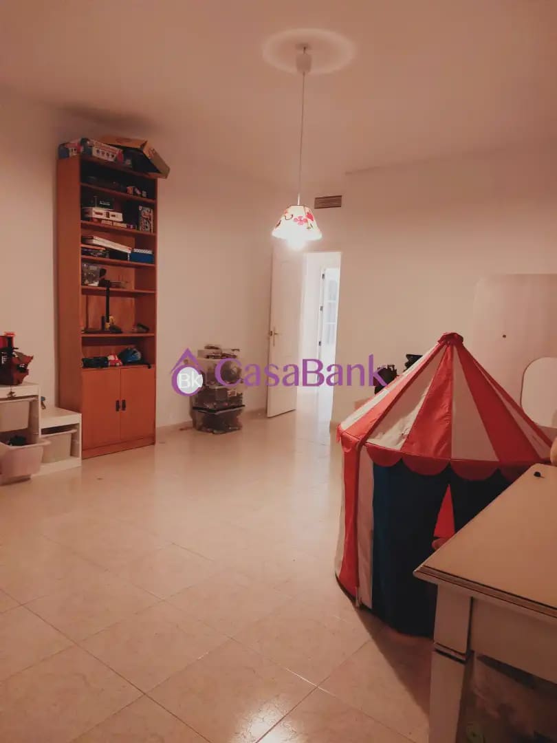 4 sypialnia Willa na sprzedaż w Miasto Kordoba z basenem garażem - 200 000 € (Ref: 9904858)