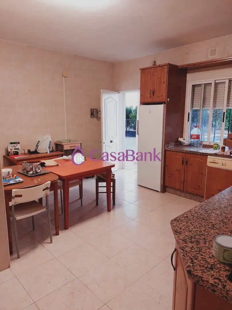 4 sypialnia Willa na sprzedaż w Miasto Kordoba z basenem garażem - 200 000 € (Ref: 9904858)