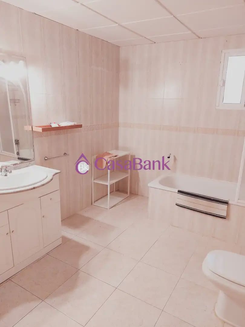 4 sypialnia Willa na sprzedaż w Miasto Kordoba z basenem garażem - 200 000 € (Ref: 9904858)