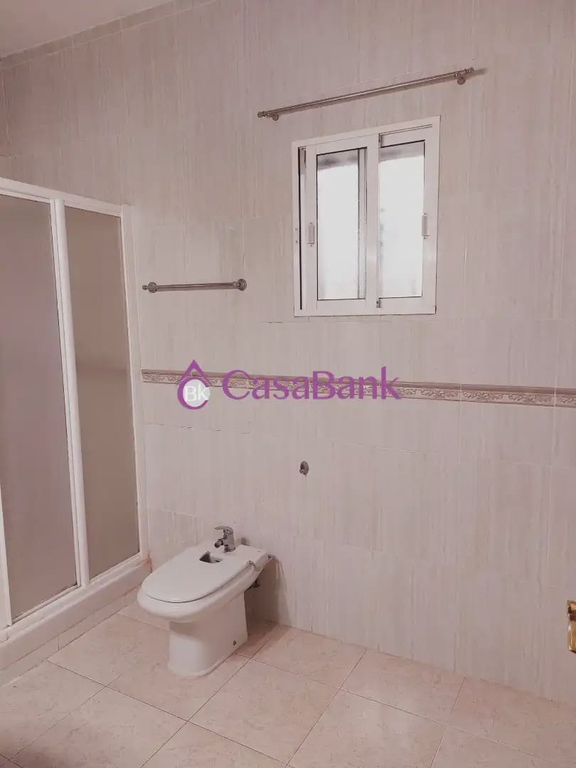 4 sypialnia Willa na sprzedaż w Miasto Kordoba z basenem garażem - 200 000 € (Ref: 9904858)