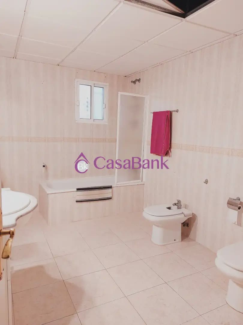 4 sypialnia Willa na sprzedaż w Miasto Kordoba z basenem garażem - 200 000 € (Ref: 9904858)