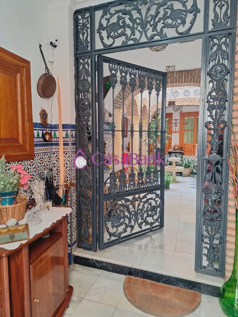 9 sypialnia Dom na sprzedaż w Miasto Kordoba - 550 000 € (Ref: 9904860)