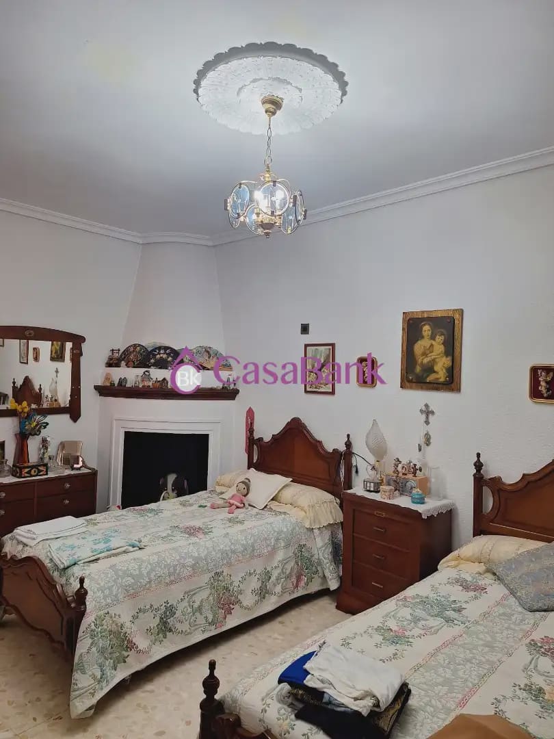 9 sypialnia Dom na sprzedaż w Miasto Kordoba - 550 000 € (Ref: 9904860)