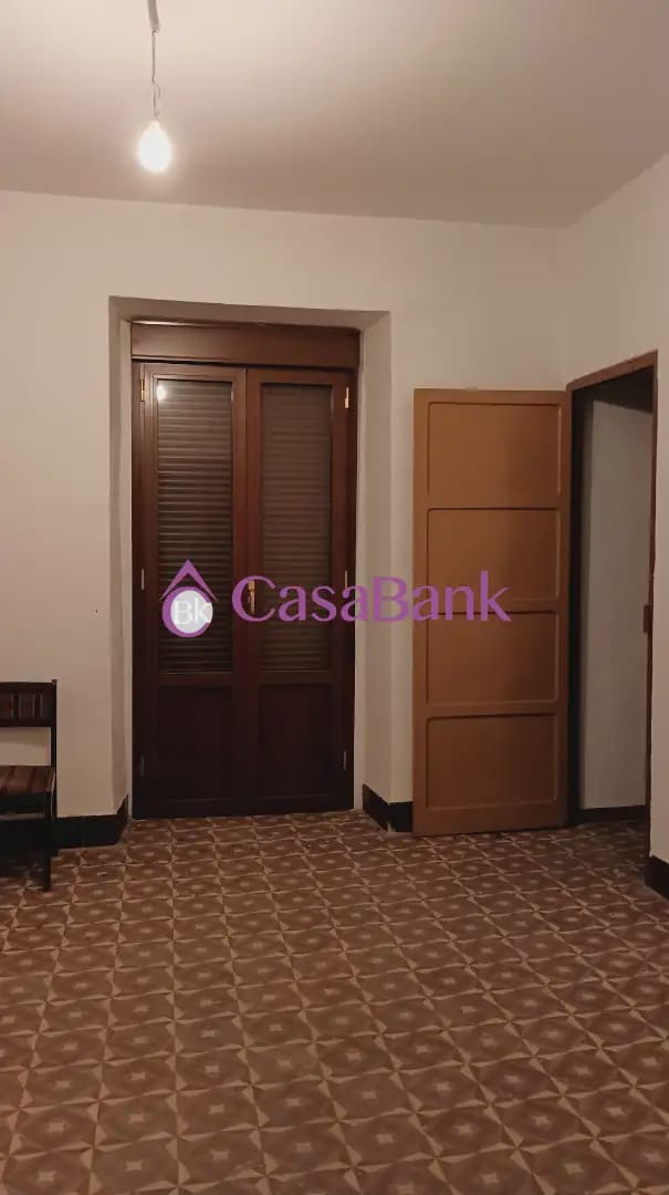 8 sypialnia Willa na sprzedaż w Miasto Kordoba z garażem - 220 000 € (Ref: 9904863)