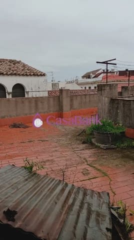 8 soverom Villa til salgs i San Lorenzo, Córdoba by med garasje - € 220 000 (Ref: 9904863)
