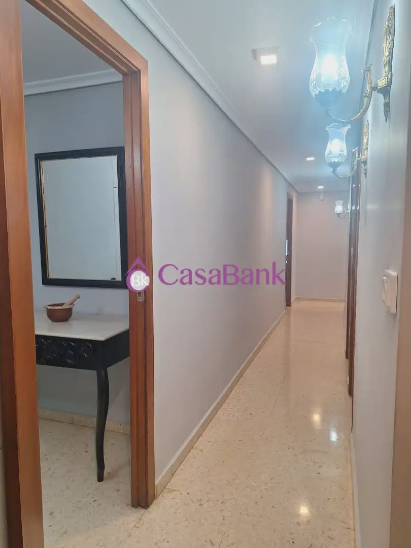 4 Zimmer Wohnung zu verkaufen in Cordoba Stadt - 229.900 € (Ref: 9904874)