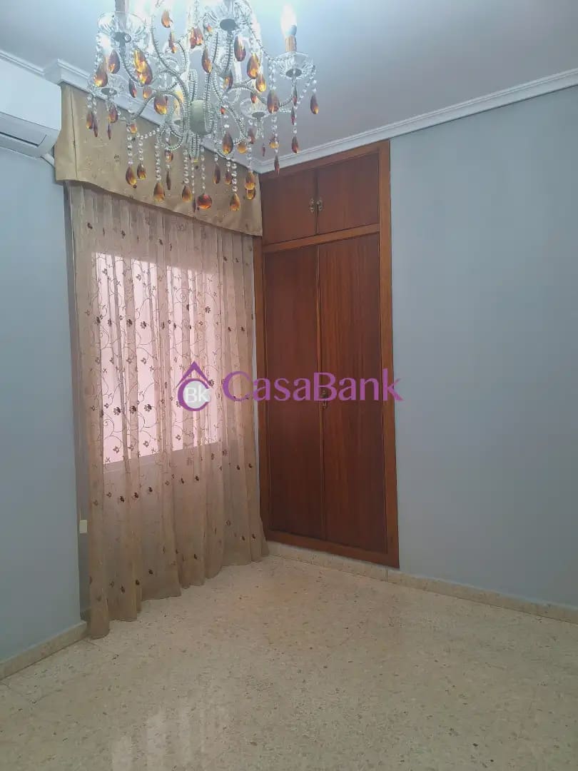 4 Zimmer Wohnung zu verkaufen in Cordoba Stadt - 229.900 € (Ref: 9904874)
