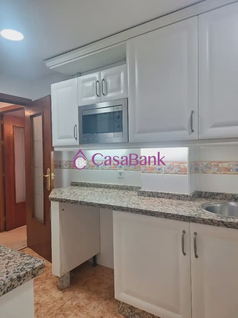 4 Zimmer Wohnung zu verkaufen in Cordoba Stadt - 229.900 € (Ref: 9904874)