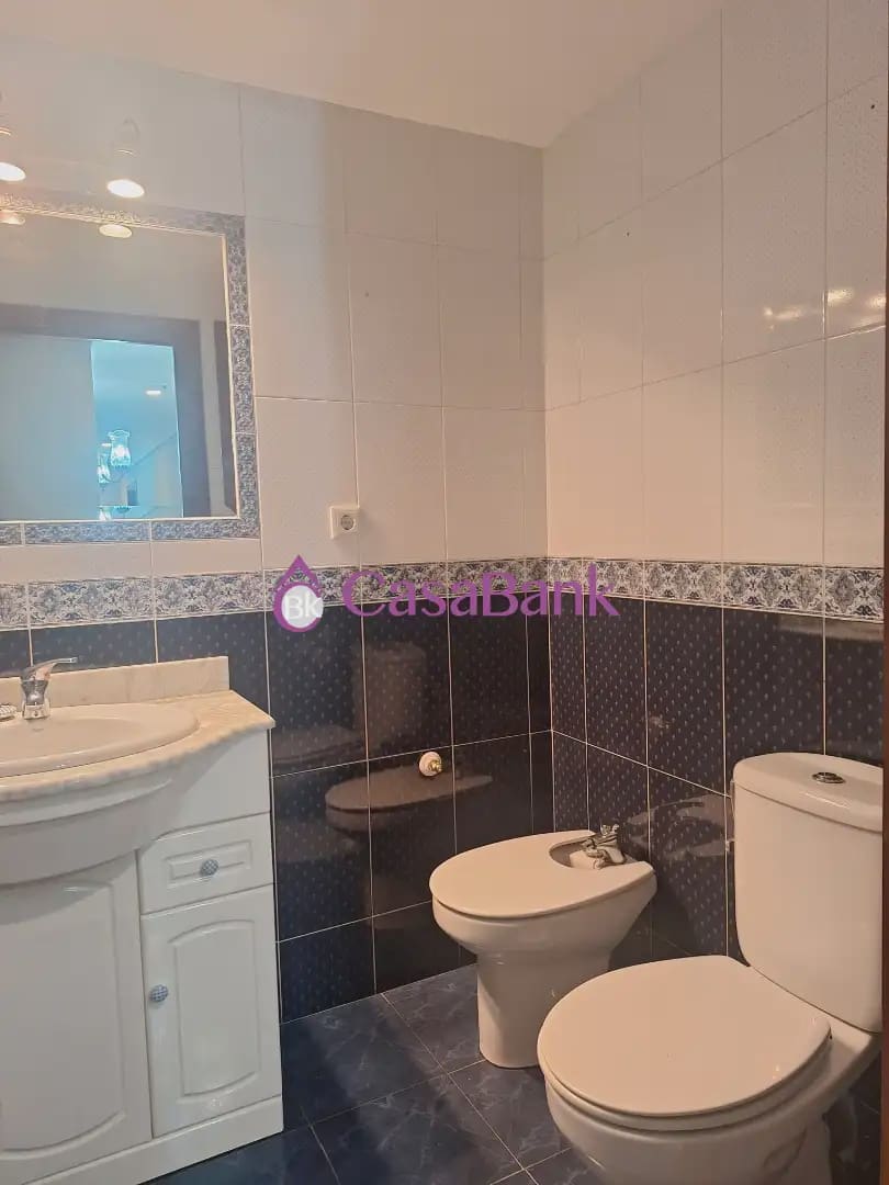 4 Zimmer Wohnung zu verkaufen in Cordoba Stadt - 229.900 € (Ref: 9904874)
