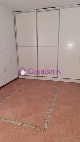 3 makuuhuone Asunto myytävänä paikassa Santa Marina, Córdoba kaupunki - 114 000 € (Ref: 9906615)