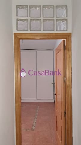 3 makuuhuone Asunto myytävänä paikassa Santa Marina, Córdoba kaupunki - 114 000 € (Ref: 9906615)