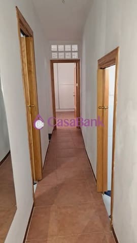 3 makuuhuone Asunto myytävänä paikassa Santa Marina, Córdoba kaupunki - 114 000 € (Ref: 9906615)