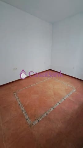 3 makuuhuone Asunto myytävänä paikassa Santa Marina, Córdoba kaupunki - 114 000 € (Ref: 9906615)
