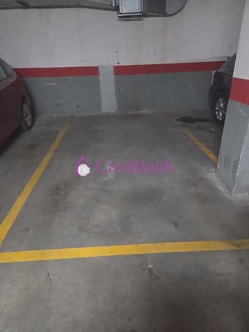 Garage til salg i Viñuela-Rescatado, Córdoba by - € 22.000 (Ref: 9914979)