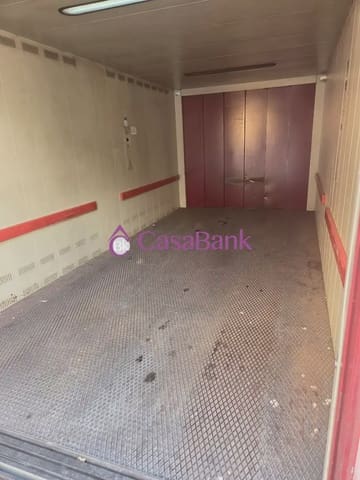 Garage til salg i Viñuela-Rescatado, Córdoba by - € 22.000 (Ref: 9914979)