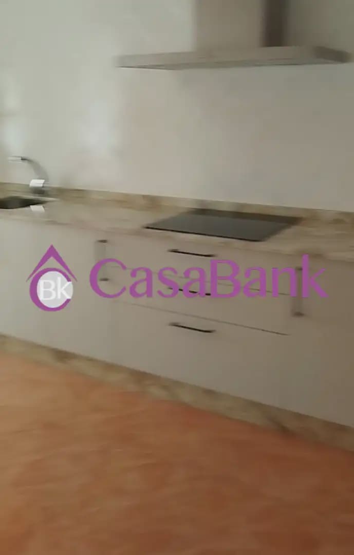 4 bedroom Flat for rent in Cordoba city - € 1,200 (Ref: 9915071)