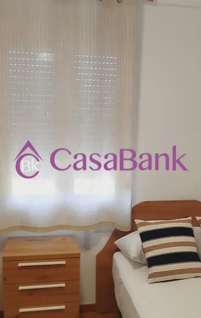 4 bedroom Flat for rent in Cordoba city - € 1,200 (Ref: 9915071)