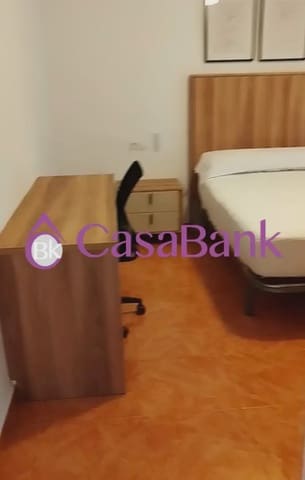 4 bedroom Flat for rent in Parque Cruz Conde, Córdoba city - € 1,200 (Ref: 9915071)