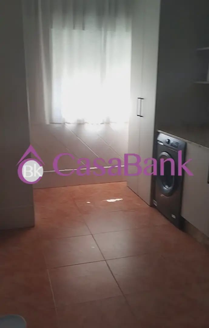 4 bedroom Flat for rent in Cordoba city - € 1,200 (Ref: 9915071)