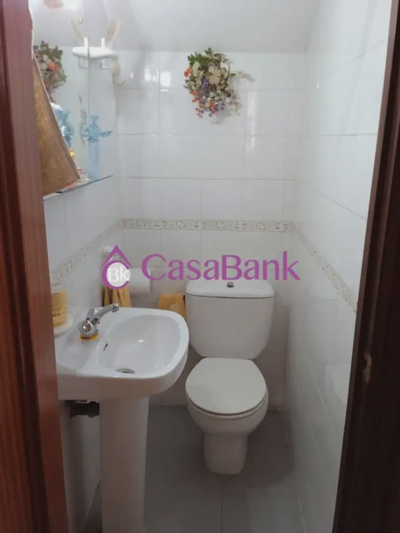 4 bedroom Townhouse for sale in Cordoba city with garage - € 350,000 (Ref: 9921071)