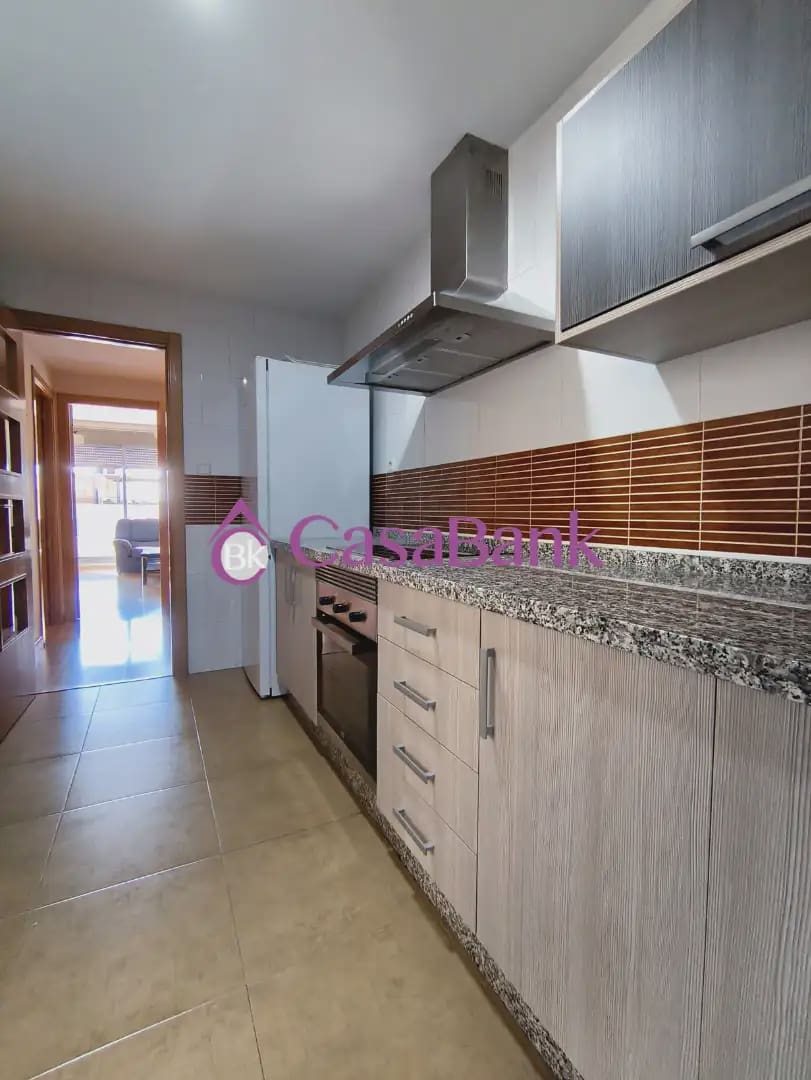 3 quarto Apartamento para arrendar em Cordova cidade com piscina garagem - 900 € (Ref: 9935353)