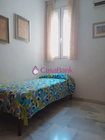 3 soveværelse Lejlighed til salg i Centro Comercial, Córdoba by - € 240.000 (Ref: 9944664)