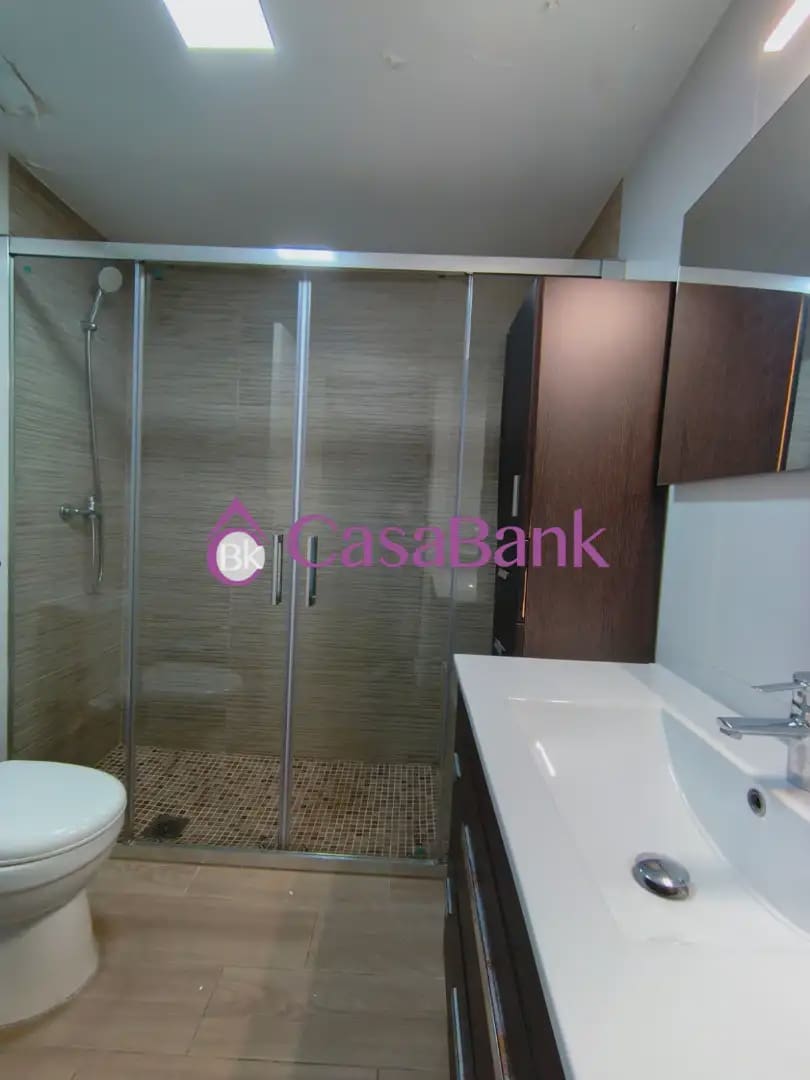 4 soverom Leilighet til leie i Cordoba by med garasje - € 850 (Ref: 9946274)