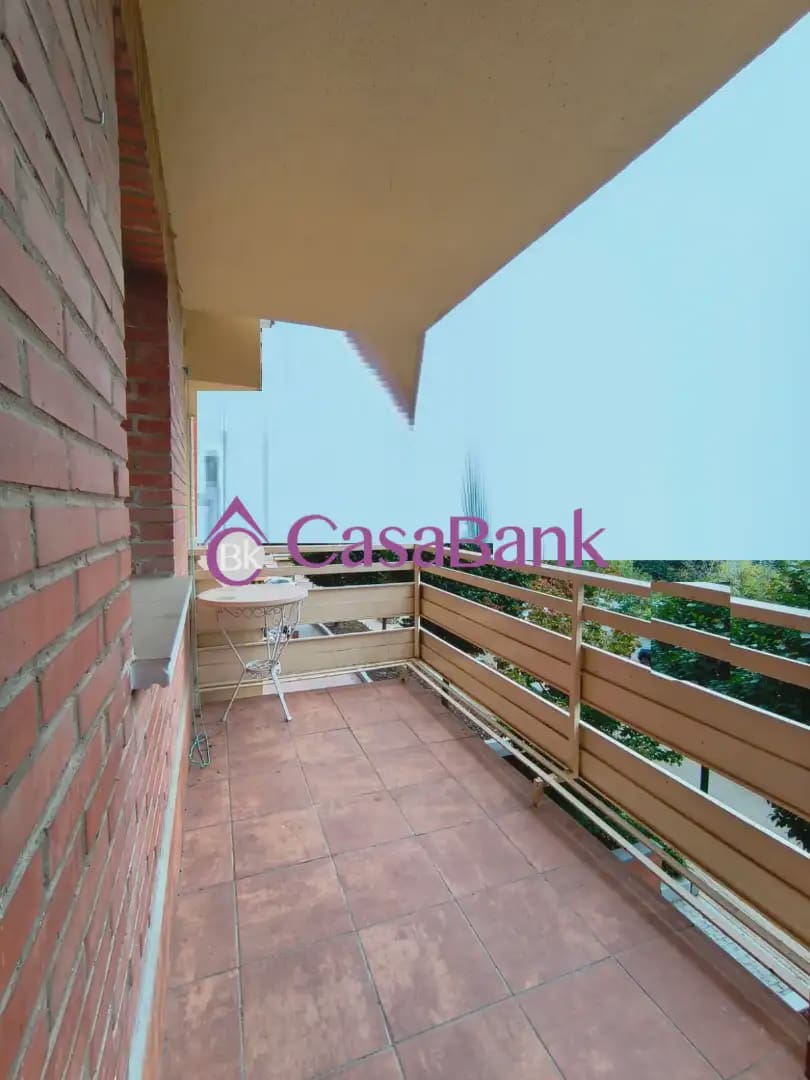 4 soverom Leilighet til leie i Cordoba by med garasje - € 850 (Ref: 9946274)