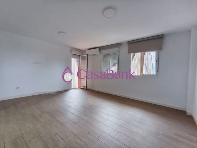 4 camera da letto Appartamento da affittare in Polígono Poniente, Cordova città con garage - 850 € (Rif: 9946274)