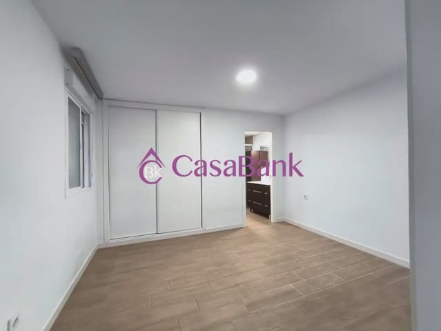 4 camera da letto Appartamento da affittare in Polígono Poniente, Cordova città con garage - 850 € (Rif: 9946274)
