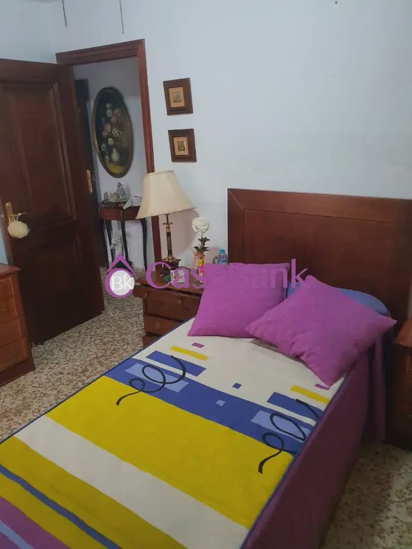 3 sovrum Lägenhet till salu i Cordoba stad - 165 000 € (Ref: 9950138)