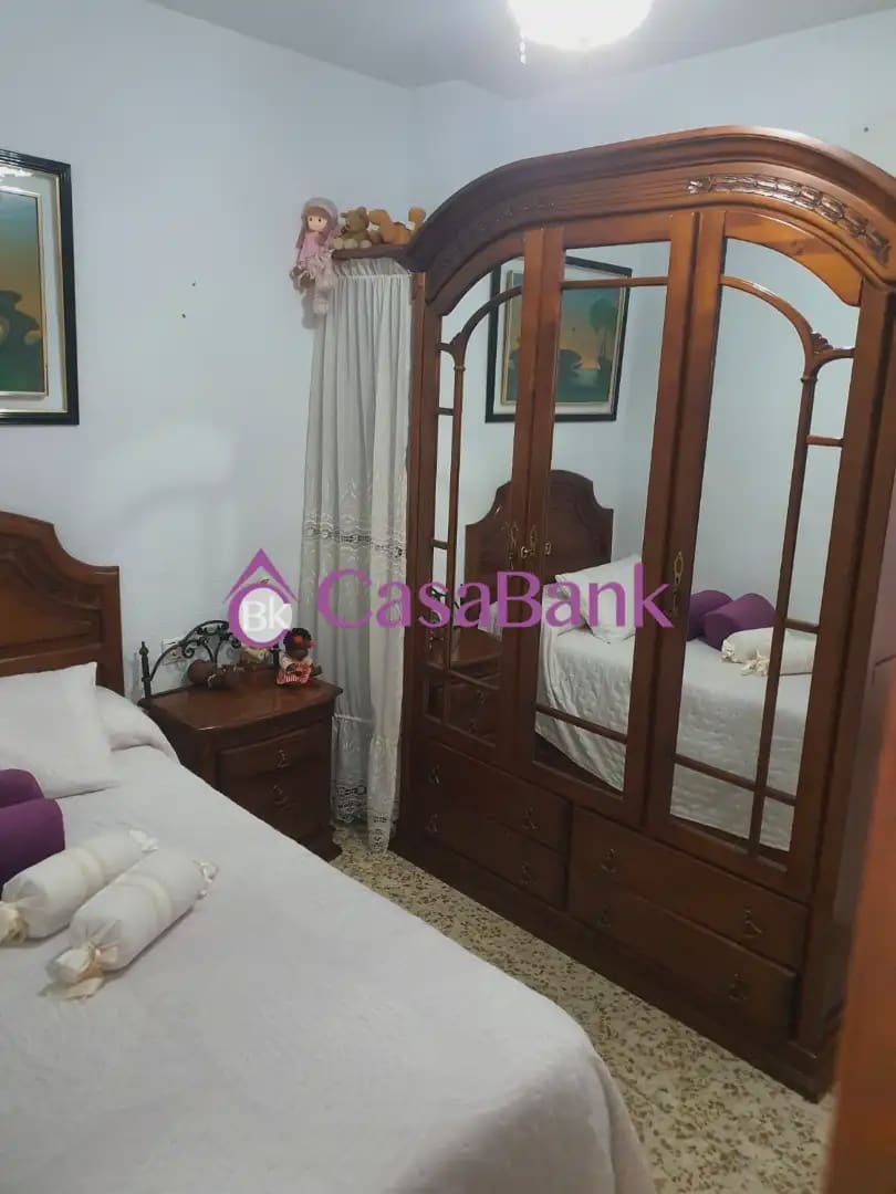 3 sovrum Lägenhet till salu i Cordoba stad - 165 000 € (Ref: 9950138)