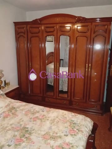3 sovrum Lägenhet till salu i Parque Azahara, Córdoba stad - 144 200 € (Ref: 9950489)