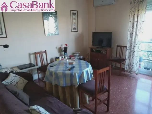 3 makuuhuone Asunto myytävänä paikassa Poniente-Norte - Miralbaida - Parque Azahara, Córdoba kaupunki mukana 
autotalli - 163 600 € (Ref: 9965791)