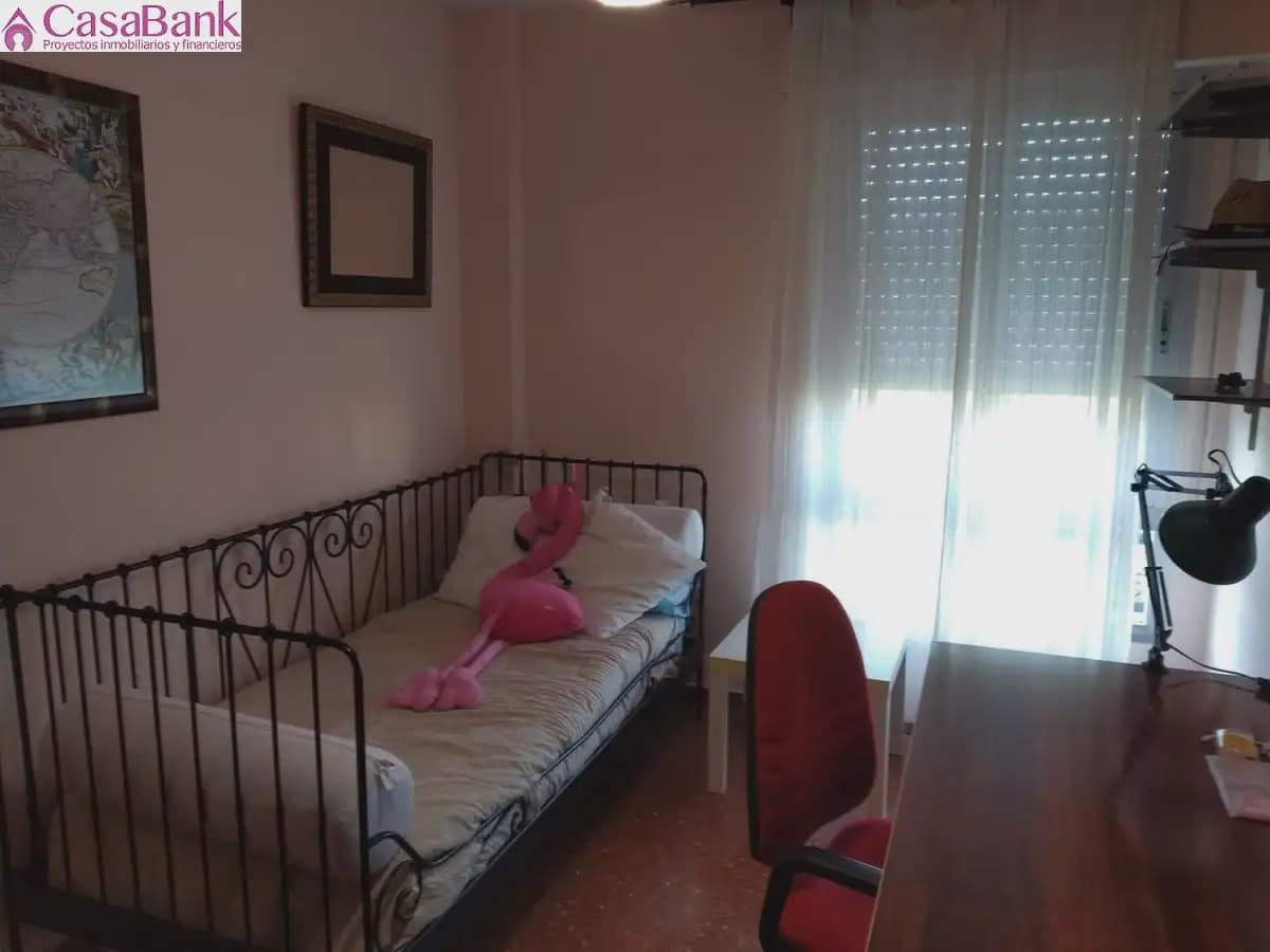 3 bedroom Flat for sale in Cordoba city with garage - € 163,600 (Ref: 9965791)