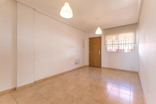 2 bedroom Flat for sale in La Aparecida, Orihuela - € 65,900 (Ref: 9379419)