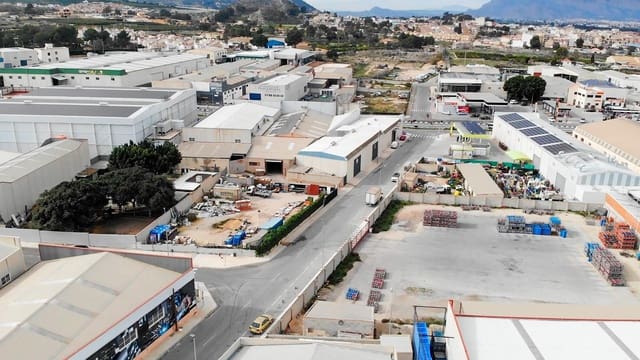 Business for sale in Bigastro - € 650,000 (Ref: 9379428)