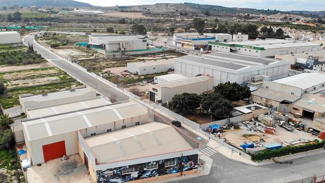 Business for sale in Bigastro - € 650,000 (Ref: 9379428)