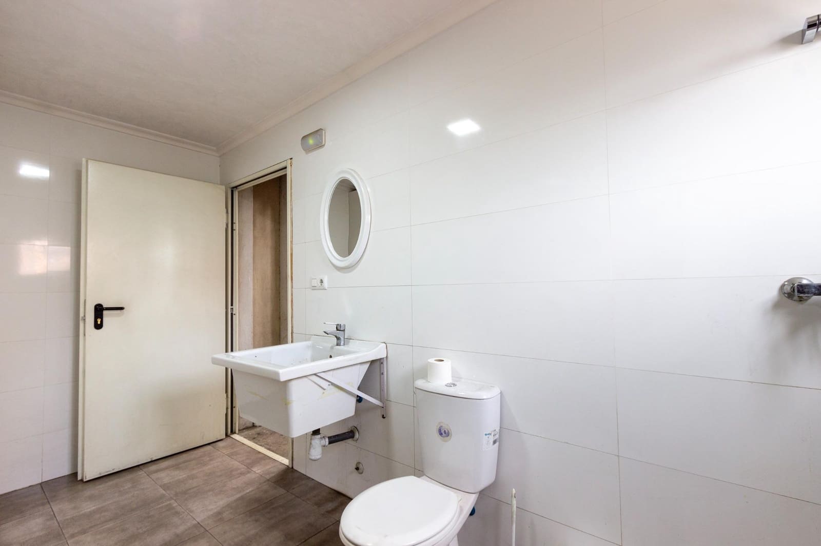 Bedrift til salgs i Bigastro - € 650 000 (Ref: 9379428)