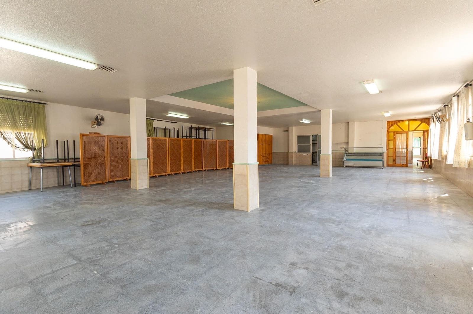 3 bedroom Restaurant/Bar for sale in Orihuela - € 240,000 (Ref: 9379430)