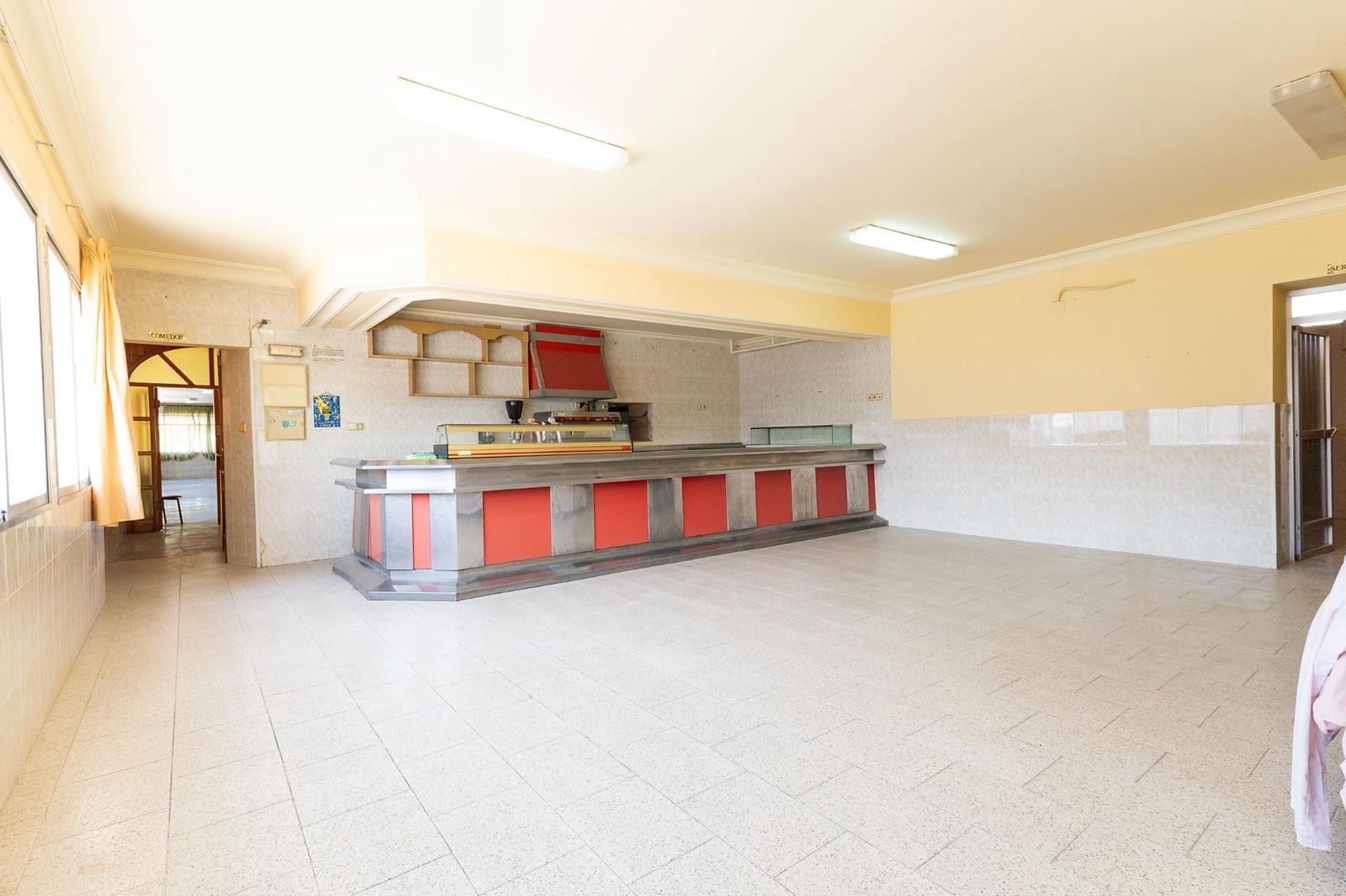 3 bedroom Restaurant/Bar for sale in Orihuela - € 240,000 (Ref: 9379430)