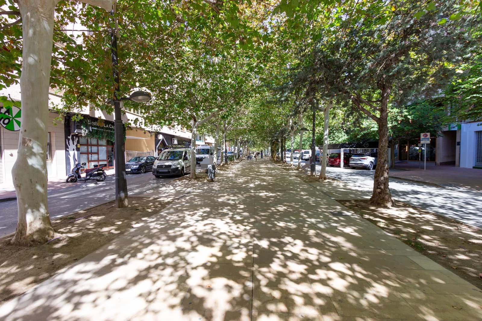 Commercial for rent in Orihuela - € 1,099 (Ref: 9379433)