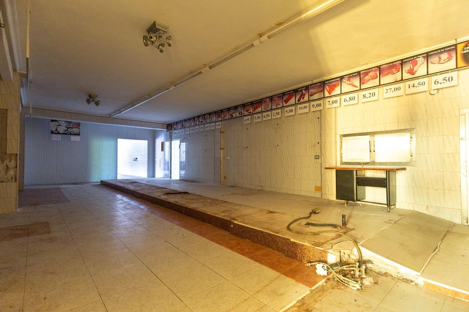 5 Zimmer Gewerbe zu verkaufen in Los Desamparados - 565.000 € (Ref: 9379435)