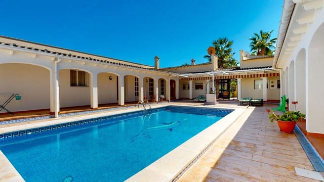 12 bedroom Villa for sale in Benferri with pool garage - € 469,000 (Ref: 9379437)